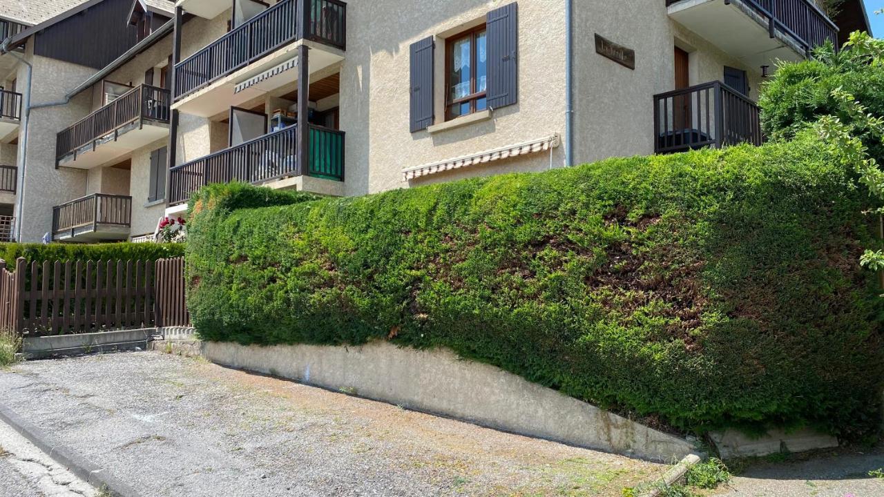 Embrun - Appartement 4/6 Personnes Avec Exterieurs ภายนอก รูปภาพ