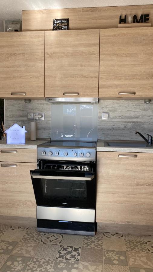 Embrun - Appartement 4/6 Personnes Avec Exterieurs ภายนอก รูปภาพ